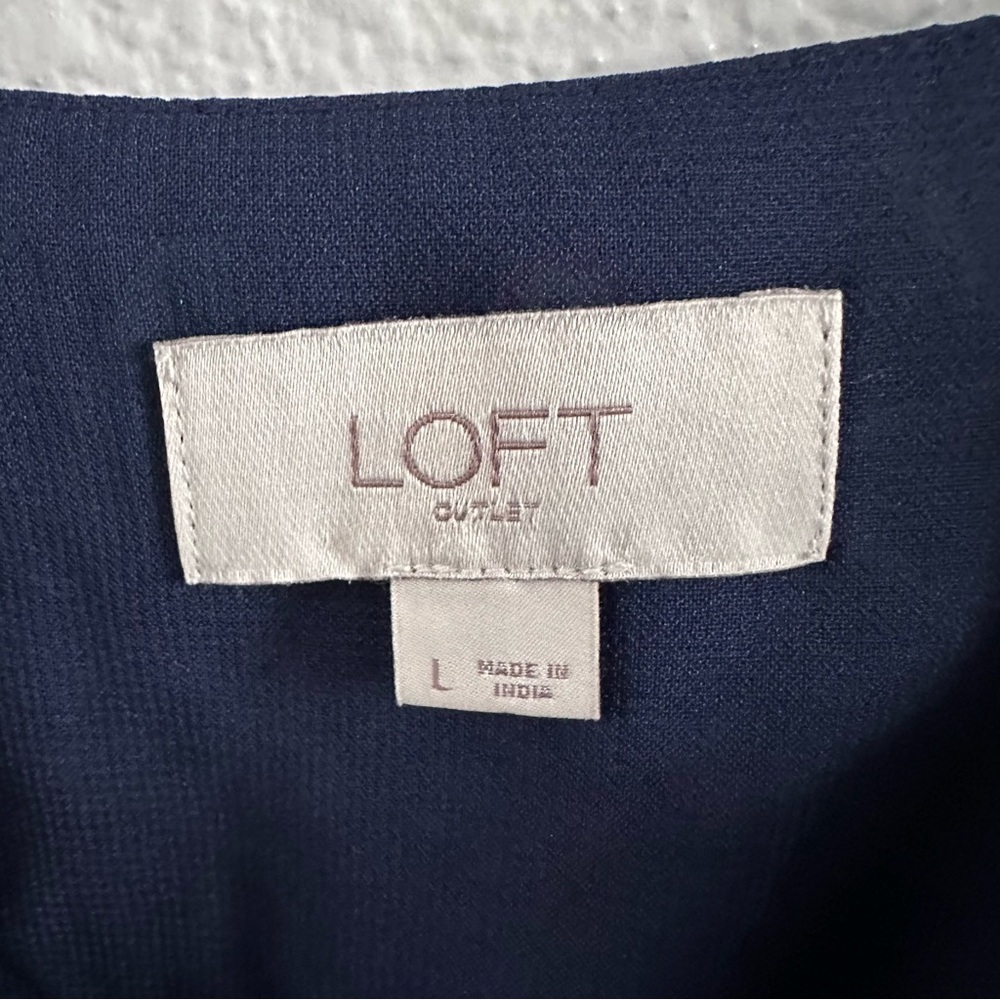 LOFT Navy Floral V-Neck Cami Tank Top Size L - Picture 4 of 9